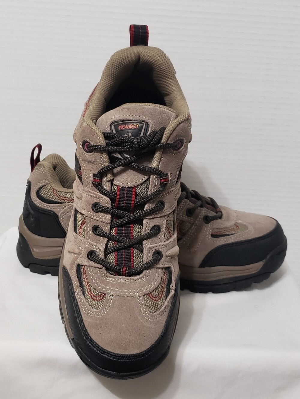 Nevados Men low top Hiking Shoes Size 9.5